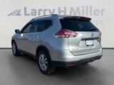 Used 2016 Nissan Rogue SV image 3