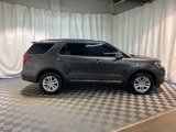 Used 2019 Ford Explorer XLT w/ Equipment Group 202A image 3