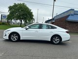 Certified 2022 Hyundai Sonata SE w/ Cargo Package image 4