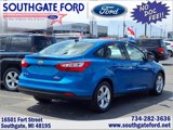 Used 2013 Ford Focus SE w/ SE Winter Pkg image 2
