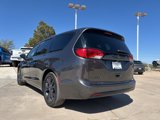 Used 2020 Chrysler Pacifica Touring w/ S Appearance Package image 3