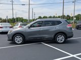 Used 2015 Nissan Rogue SV image 2