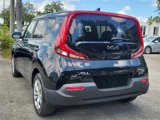 Used 2022 Kia Soul LX image 3