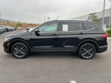 Certified 2022 Volkswagen Tiguan SE w/ Panoramic Sunroof Package image 3