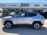 Used 2018 Jeep Compass Limited w/ Navigation Group image 2