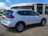 Used 2018 Nissan Rogue SV image 2