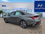 New 2025 Hyundai Elantra SEL image 3