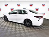 Used 2022 Toyota Camry SE image 6