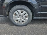 Used 2017 Dodge Grand Caravan SE image 5