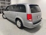 Used 2018 Dodge Grand Caravan SE w/ UConnect Hands-Free Group image 3