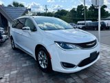 Used 2018 Chrysler Pacifica Limited image 3
