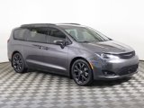 Used 2019 Chrysler Pacifica Touring-L Plus image 2