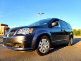 Used 2018 Dodge Grand Caravan SE w/ UConnect Hands-Free Group image 2