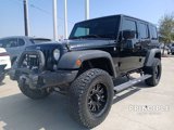 Used 2015 Jeep Wrangler Unlimited Rubicon w/ Connectivity Group image 3