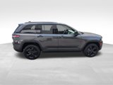 Used 2022 Jeep Grand Cherokee Altitude image 6
