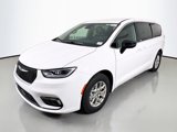 New 2025 Chrysler Pacifica Select w/ Uconnect Theater Family Group image 3