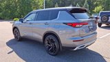 Used 2023 Mitsubishi Outlander SE image 6