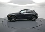Certified 2025 Porsche Macan image 2