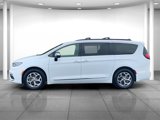 Used 2023 Chrysler Pacifica Limited image 4