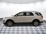 Used 2016 Ford Explorer XLT w/ Equipment Group 202A image 4