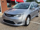 Used 2020 Chrysler Pacifica Limited image 3