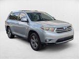 Used 2012 Toyota Highlander Limited w/ Tow Pkg image 3