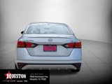 Used 2023 Nissan Altima 2.5 SV image 4