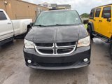 Used 2015 Dodge Grand Caravan SXT image 2