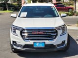 Used 2024 GMC Terrain SLT image 3