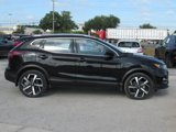 Used 2022 Nissan Rogue Sport SL image 2