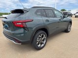 New 2025 Chevrolet Trax LT w/ LT Convenience Package image 3