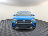 Certified 2022 Volkswagen Taos SE w/ Panoramic Sunroof Package image 2