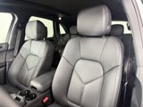 Certified 2025 Porsche Macan image 5