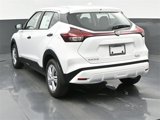 New 2025 Nissan Kicks Play S image 4
