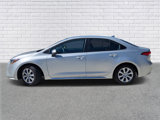 Used 2022 Toyota Corolla LE image 2