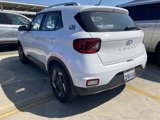 Used 2023 Hyundai Venue SEL image 2