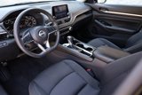 Used 2023 Nissan Altima 2.5 SV image 2