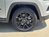 New 2025 Jeep Compass Latitude image 5