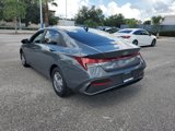 Used 2024 Hyundai Elantra SE image 3