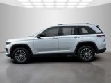 Certified 2022 Jeep Grand Cherokee Laredo w/ Luxury Tech Group I image 4