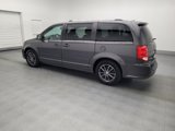 Used 2017 Dodge Grand Caravan SXT image 3
