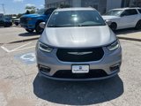 Used 2021 Chrysler Pacifica Touring-L image 5