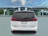 Used 2022 Chrysler Pacifica Touring-L w/ Uconnect Theater Family Group image 4