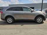 Used 2017 Kia Sorento LX w/ LX Convenience Package image 2