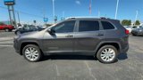 Used 2017 Jeep Cherokee Limited image 5