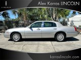 Used 2004 Lincoln Town Car Signature image 4