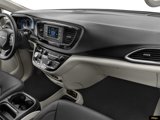 Used 2017 Chrysler Pacifica Touring-L image 5