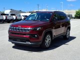 Used 2022 Jeep Compass Latitude image 2