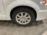 Used 2016 Chrysler Town & Country Touring image 2