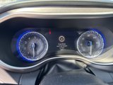 Used 2022 Chrysler Pacifica Touring-L image 2